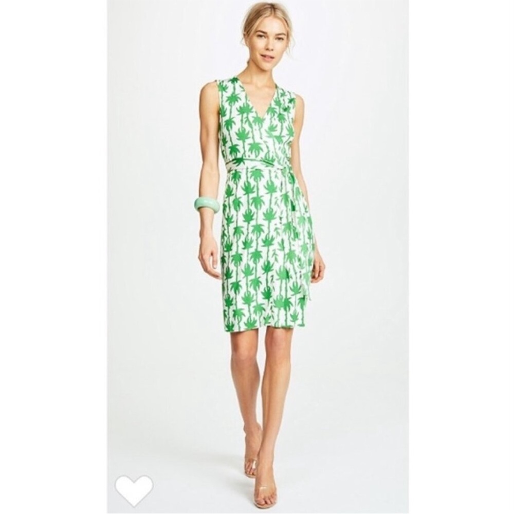 Diane von Furstenberg New Yahzi Wrap Dress Red White Print Silk Size 2 - Picture 6 of 14